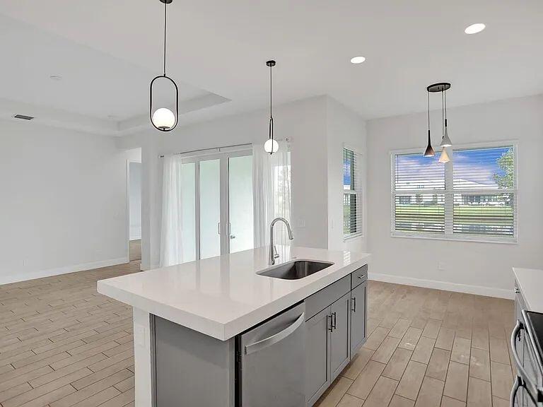 GROVES OF WESTLAKE - Residential Lease
