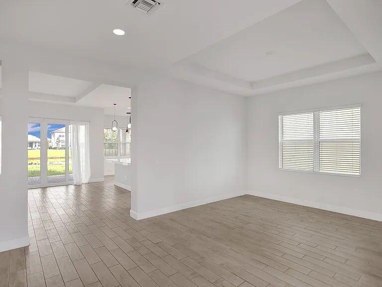 GROVES OF WESTLAKE - Residential Lease