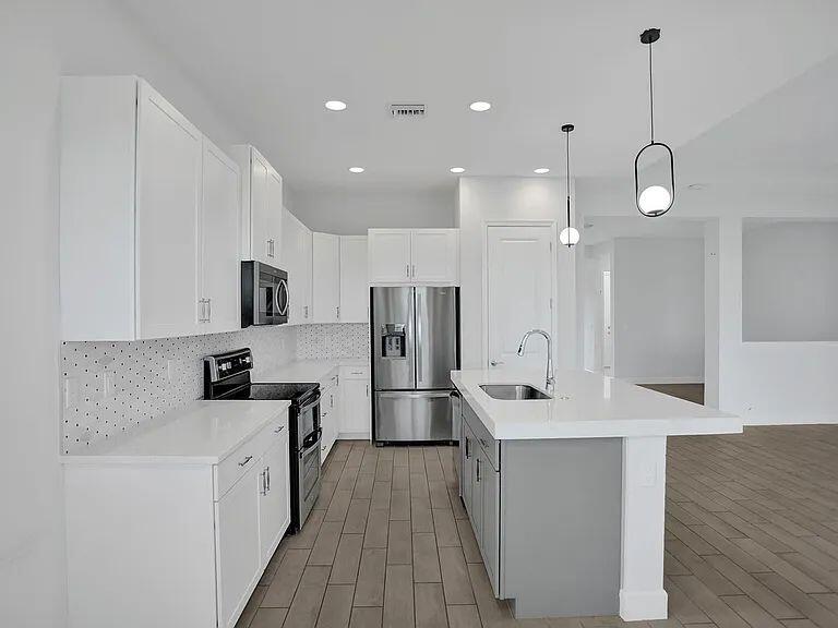 GROVES OF WESTLAKE - Residential Lease