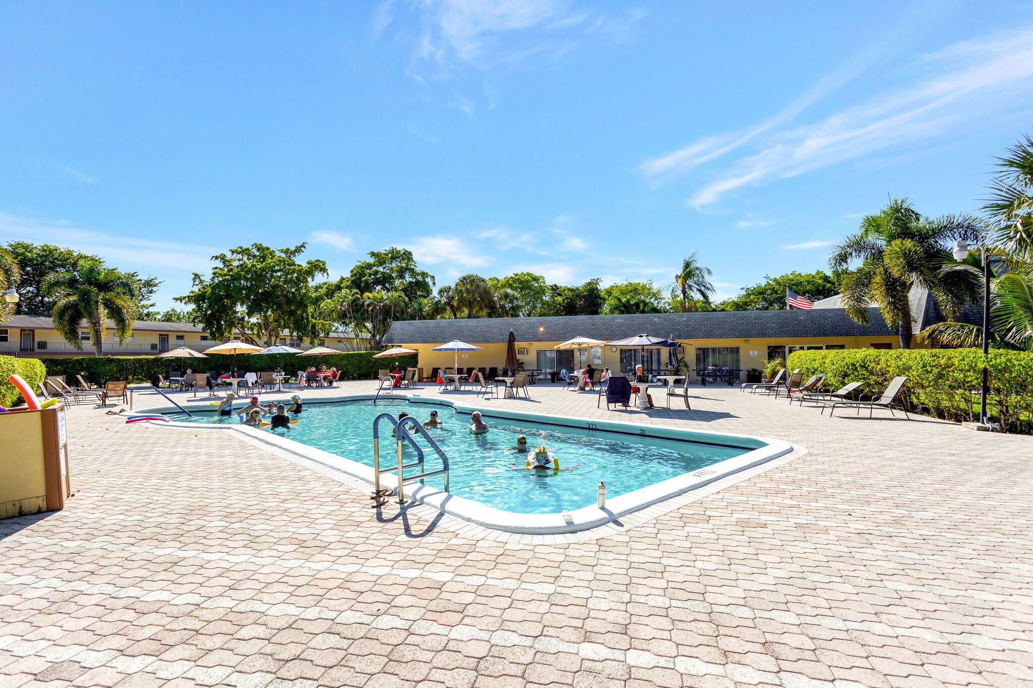 ORIOLE GARDENS THREE 84 CONDO - Residential