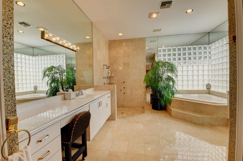 ST ANDREWS COUNTRY CLUB - Residential