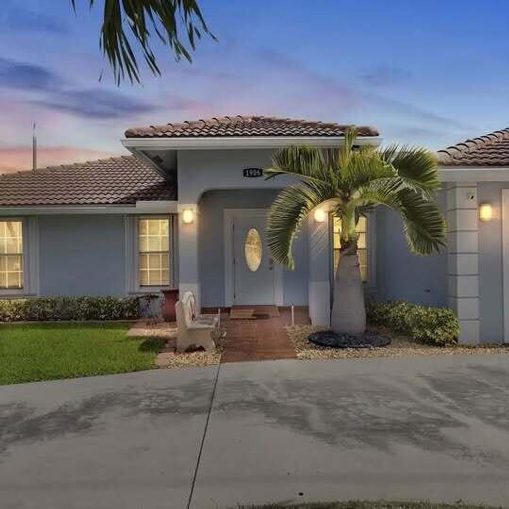 Photo of 1906 N N A St, Lake Worth Beach, FL 33460 (MLS # R11160045)