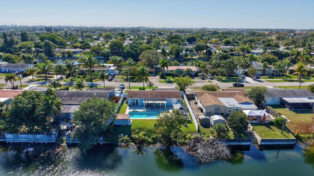 Photo of 401 NW 39th Street, Deerfield Beach, FL 33064 (MLS # F10543766)