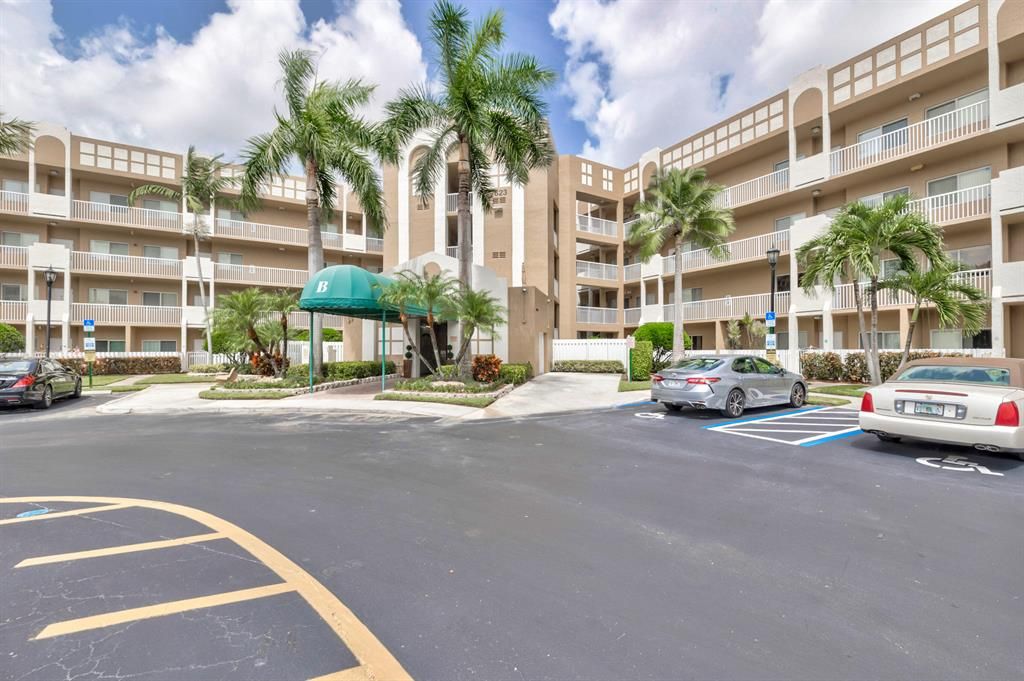 Photo of 7623 Southampton Terrace Ter #114, Tamarac, FL 33321 (MLS # R10824161)