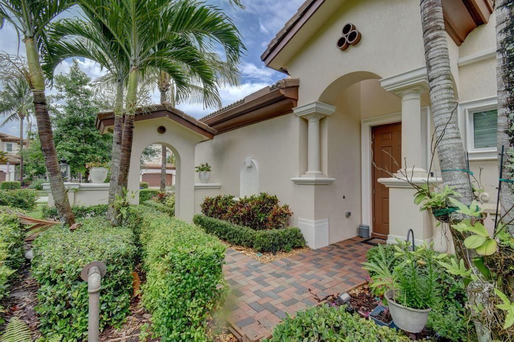 Photo of 218 Tresana Boulevard #36, Jupiter, FL 33478 (MLS # R11100352)