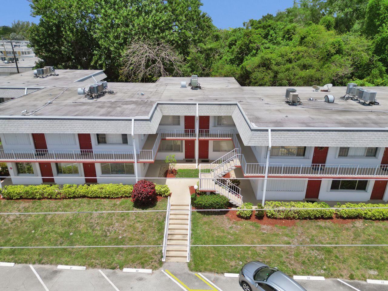 MURRY HILLS APT BLDG CONDO - Residential