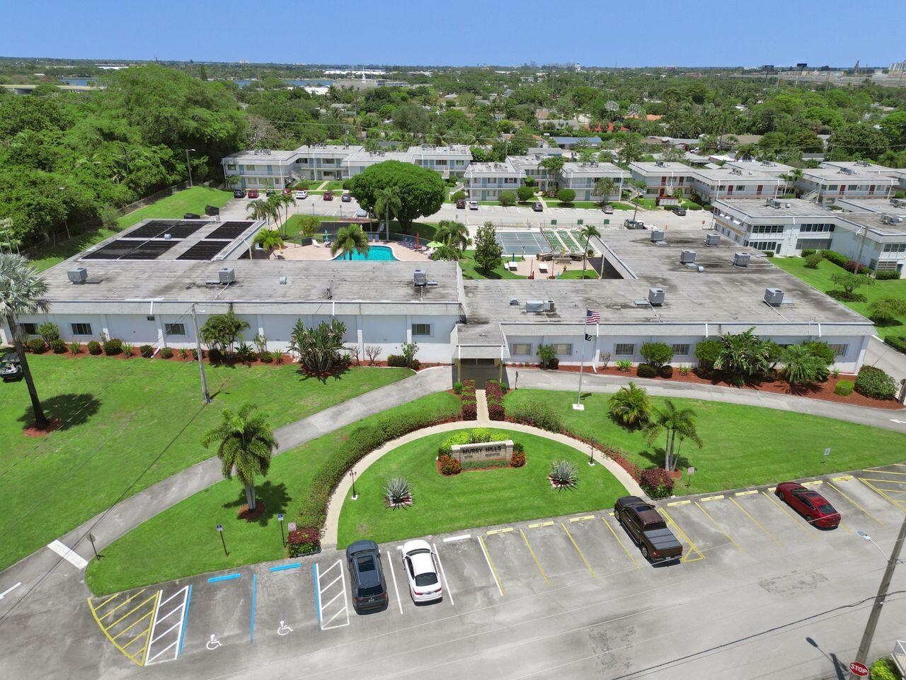 MURRY HILLS APT BLDG CONDO - Residential