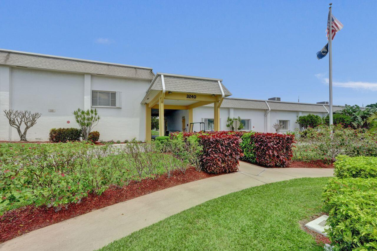 MURRY HILLS APT BLDG CONDO - Residential