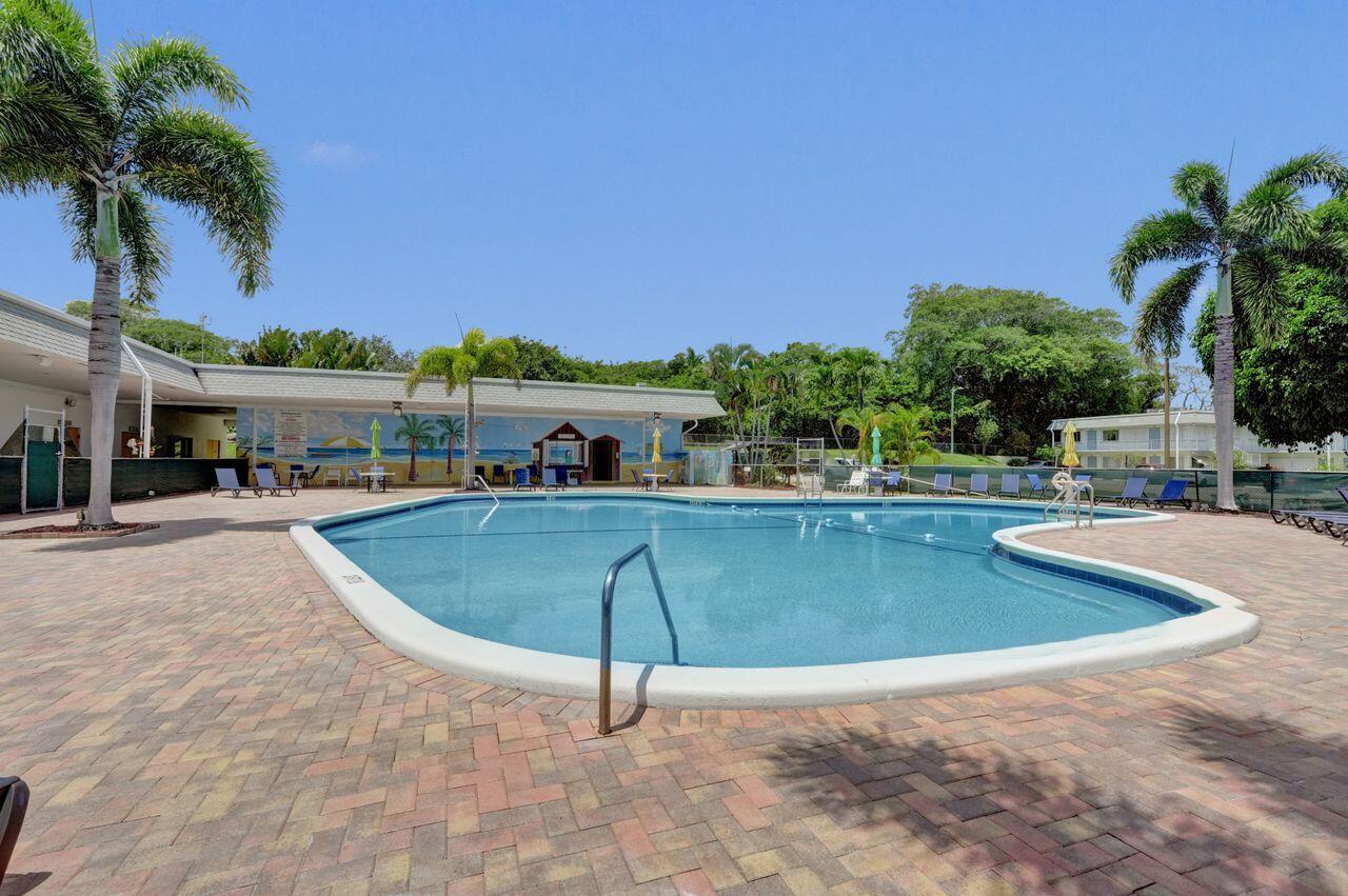 MURRY HILLS APT BLDG CONDO - Residential