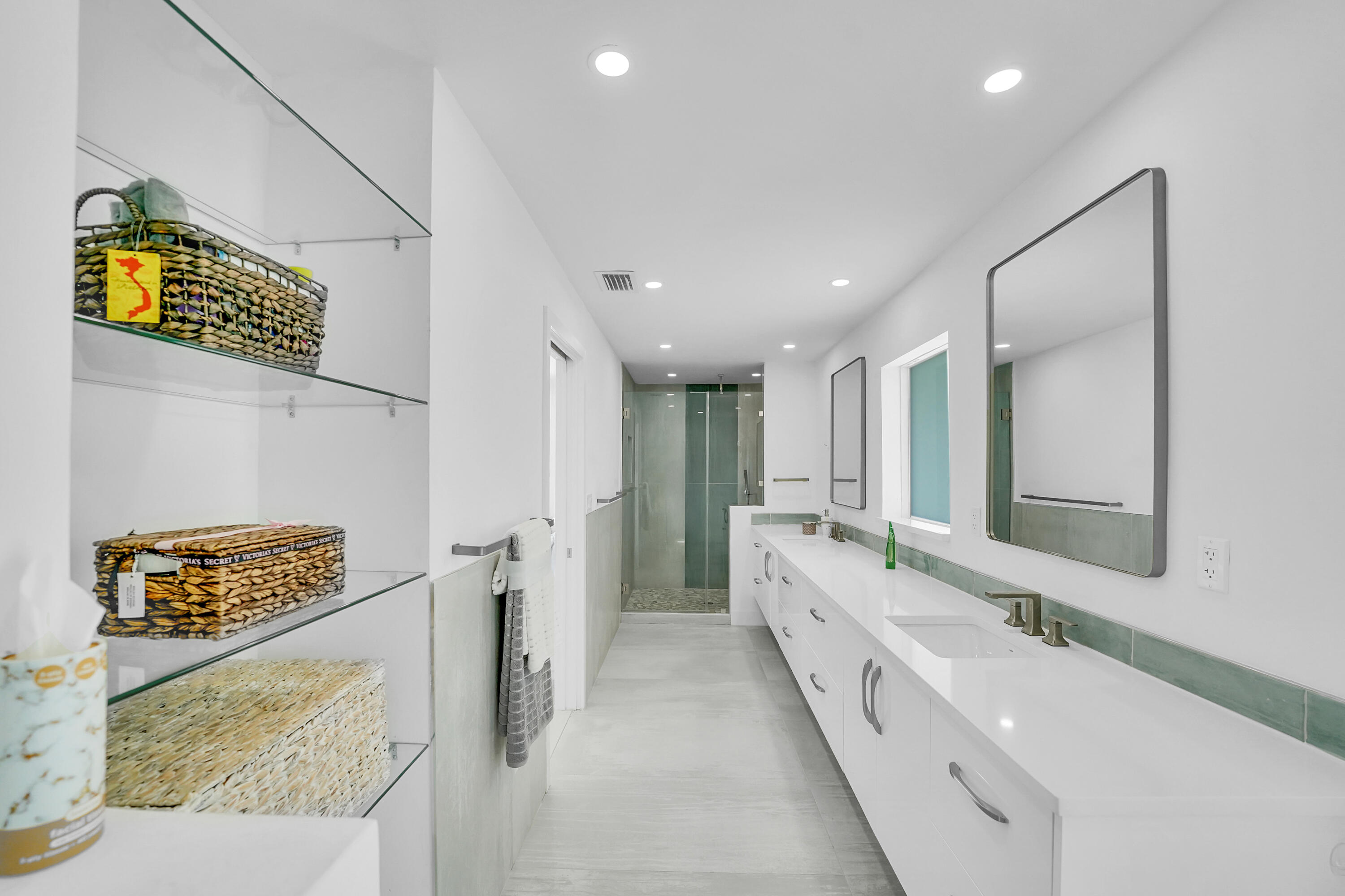 LIGHTHOUSE POINT 6TH SEC - Residential Lease