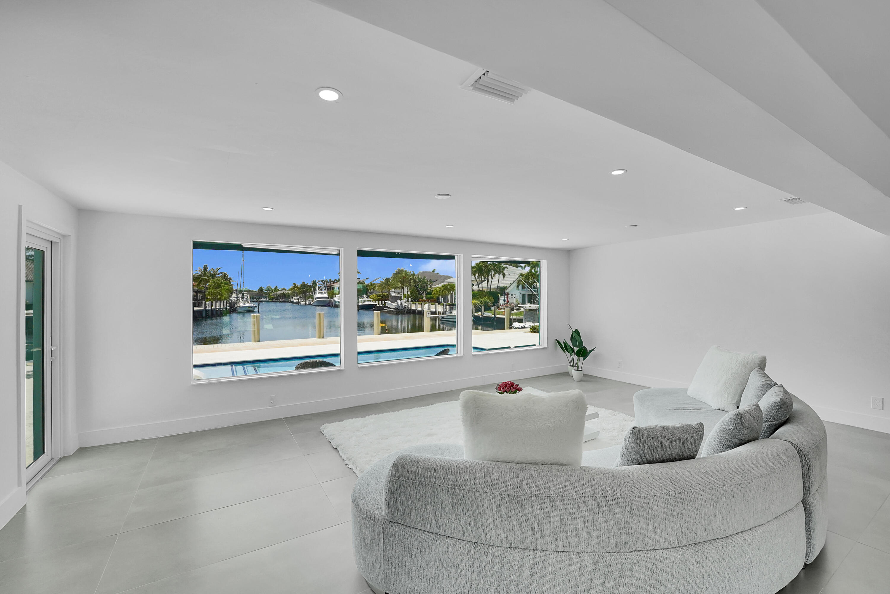 LIGHTHOUSE POINT 6TH SEC - Residential Lease