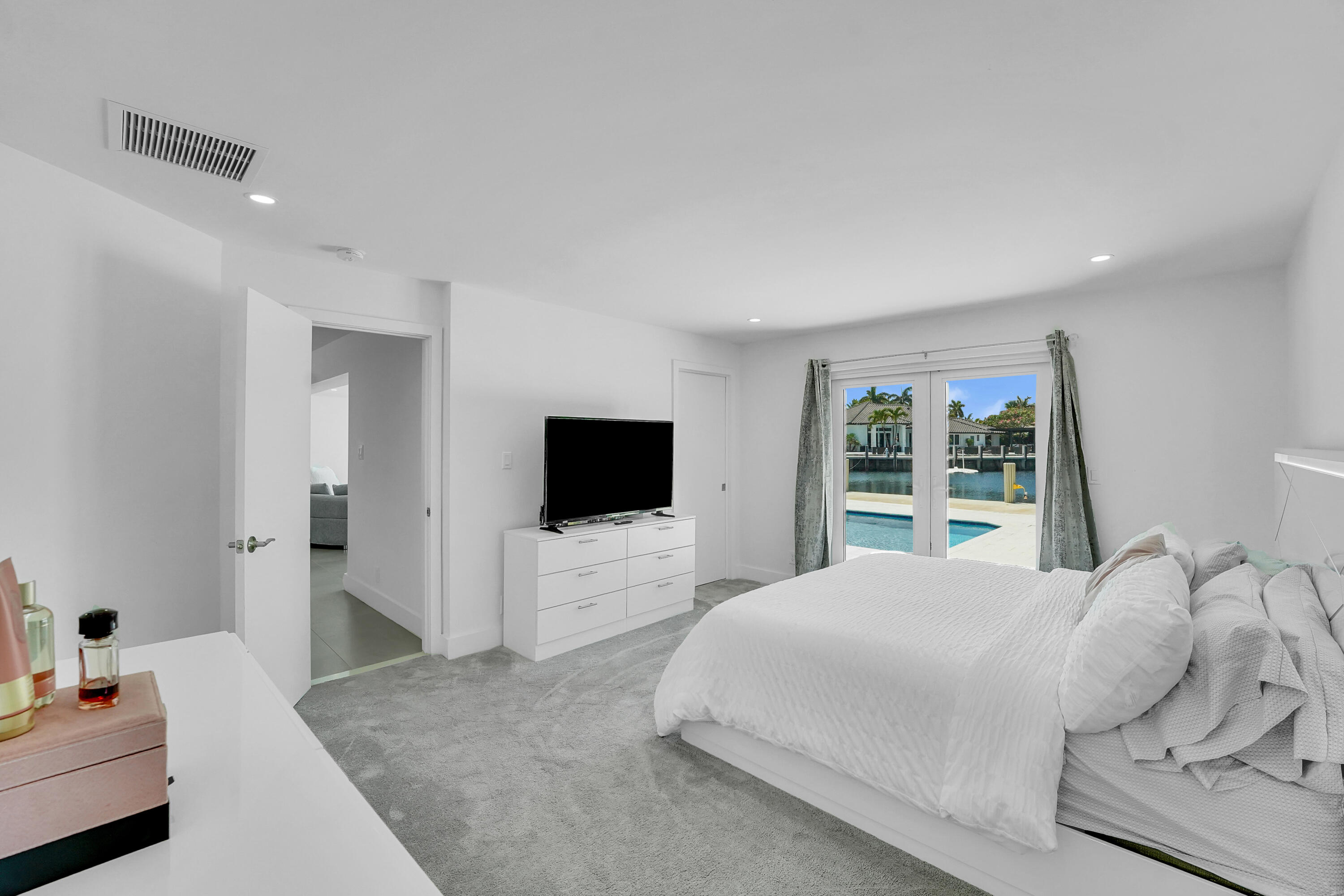 LIGHTHOUSE POINT 6TH SEC - Residential Lease