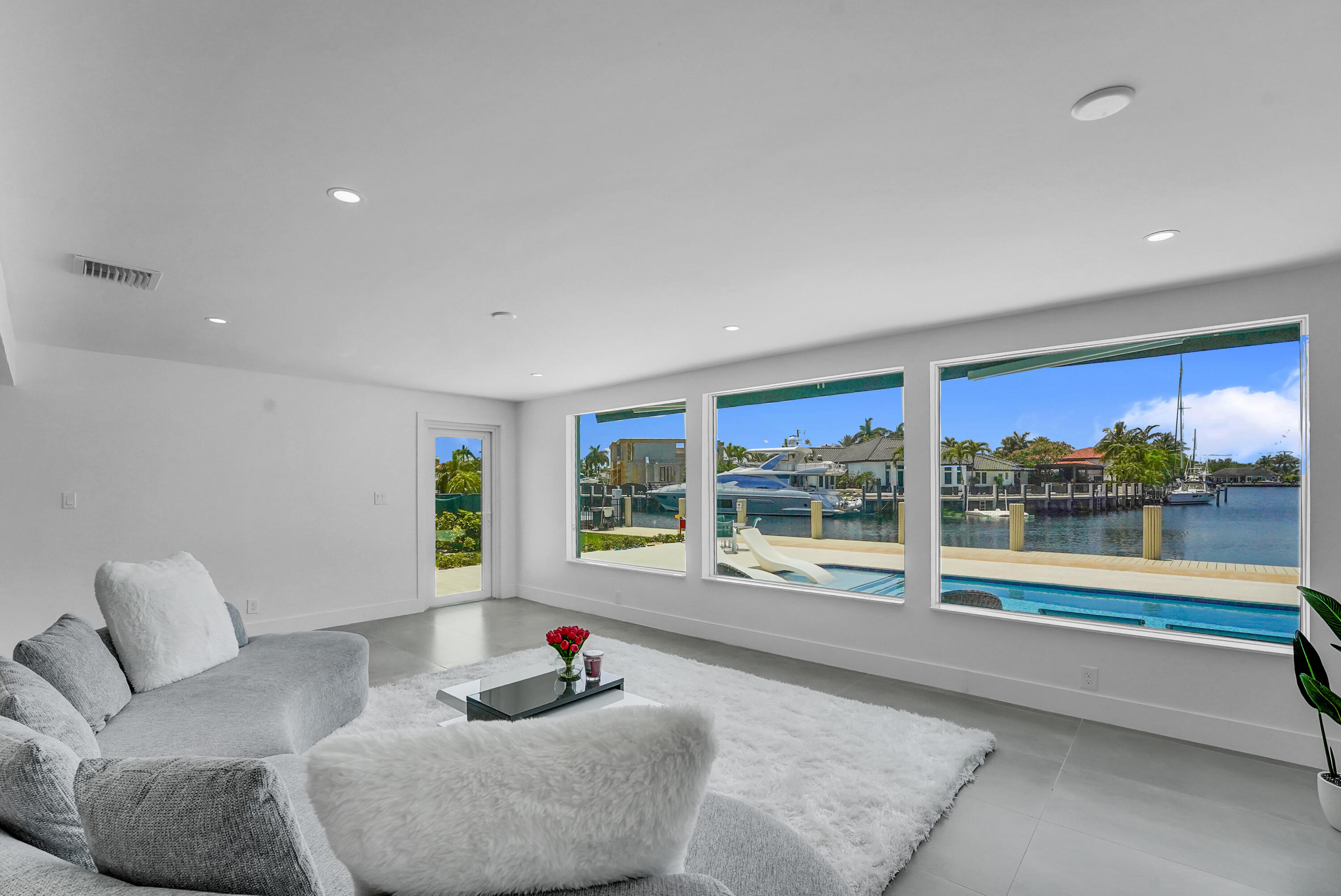 LIGHTHOUSE POINT 6TH SEC - Residential Lease