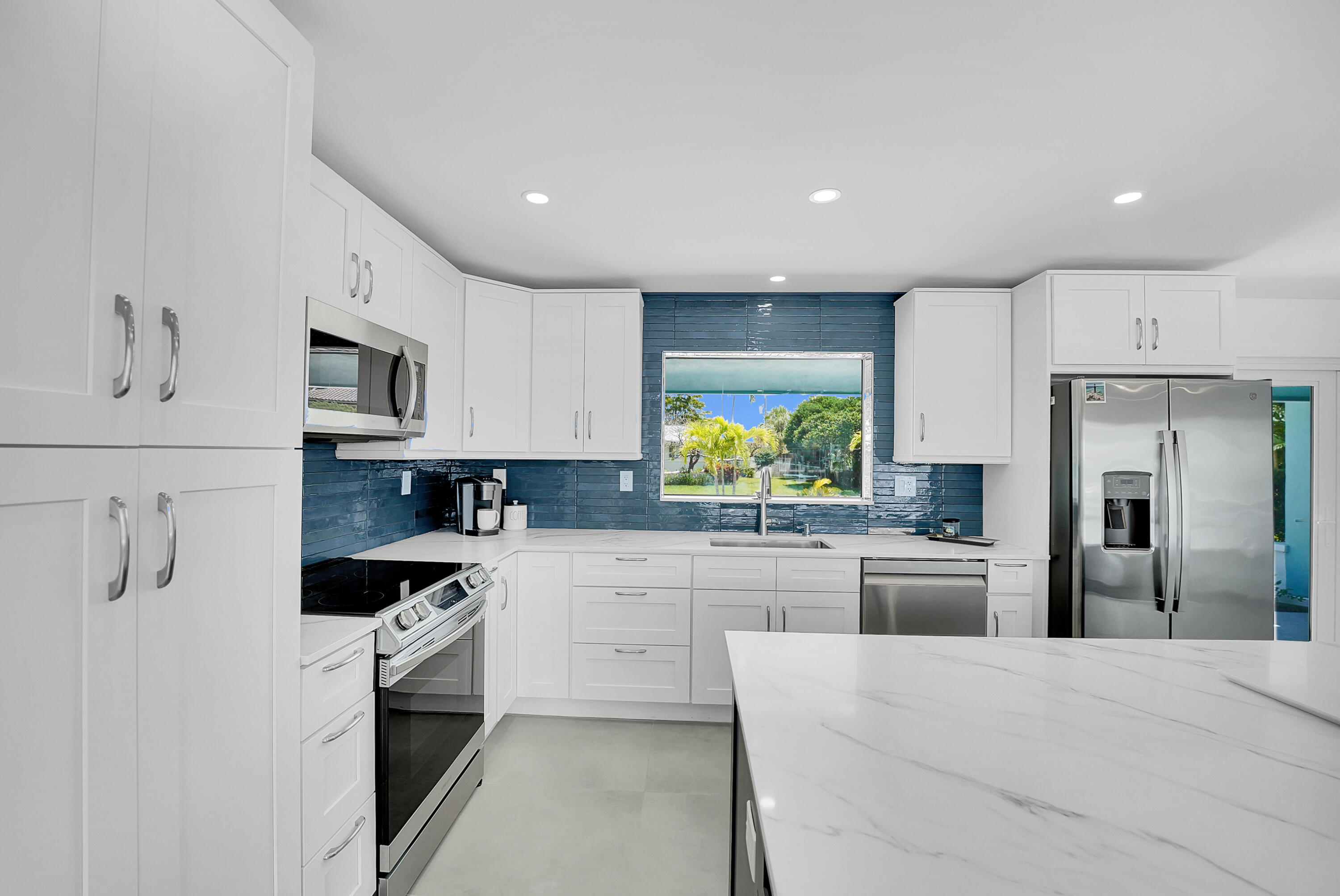 LIGHTHOUSE POINT 6TH SEC - Residential Lease