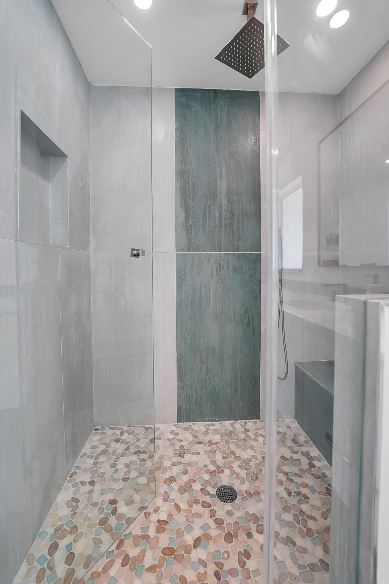 LIGHTHOUSE POINT 6TH SEC - Residential Lease