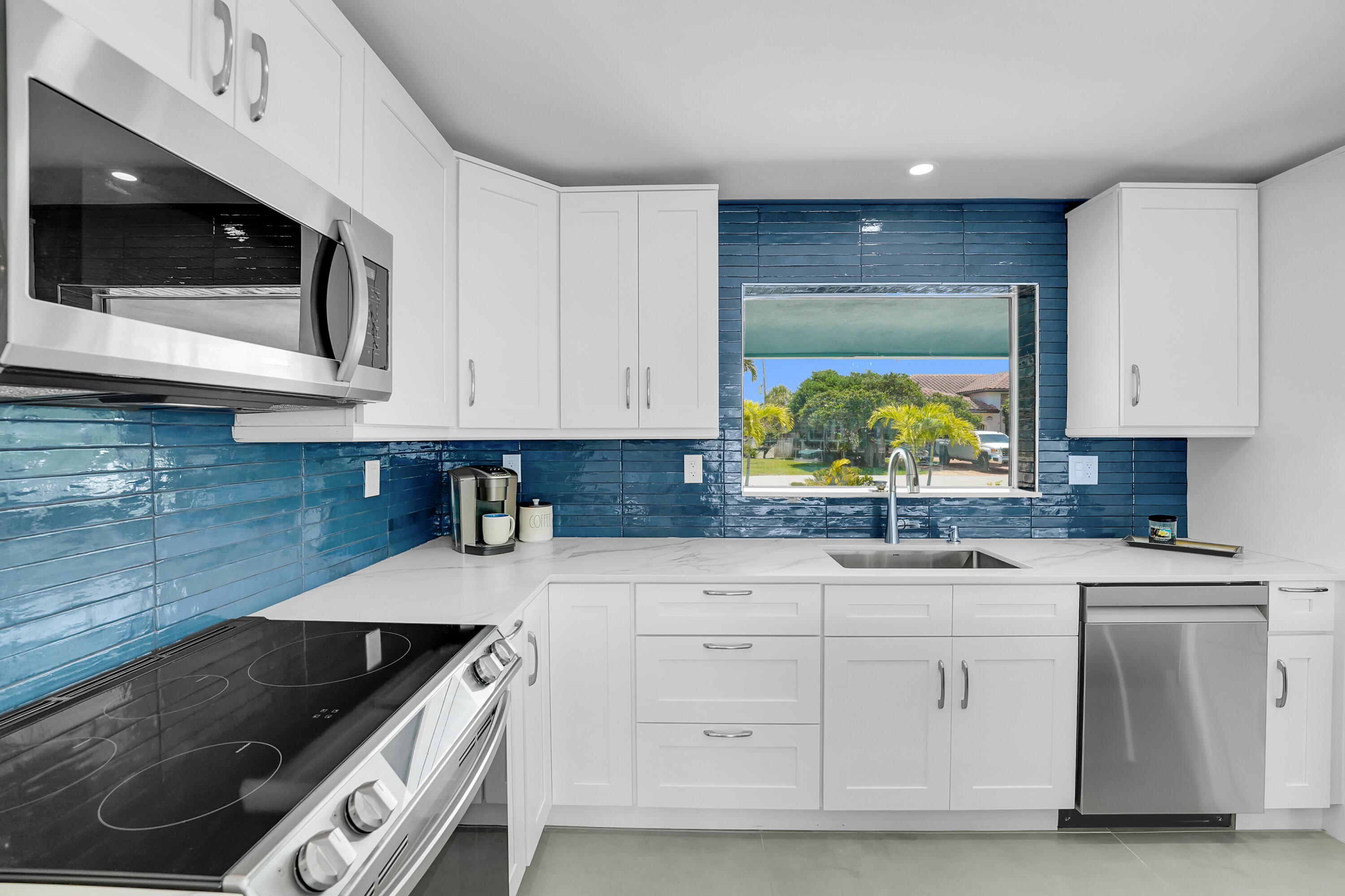 LIGHTHOUSE POINT 6TH SEC - Residential Lease