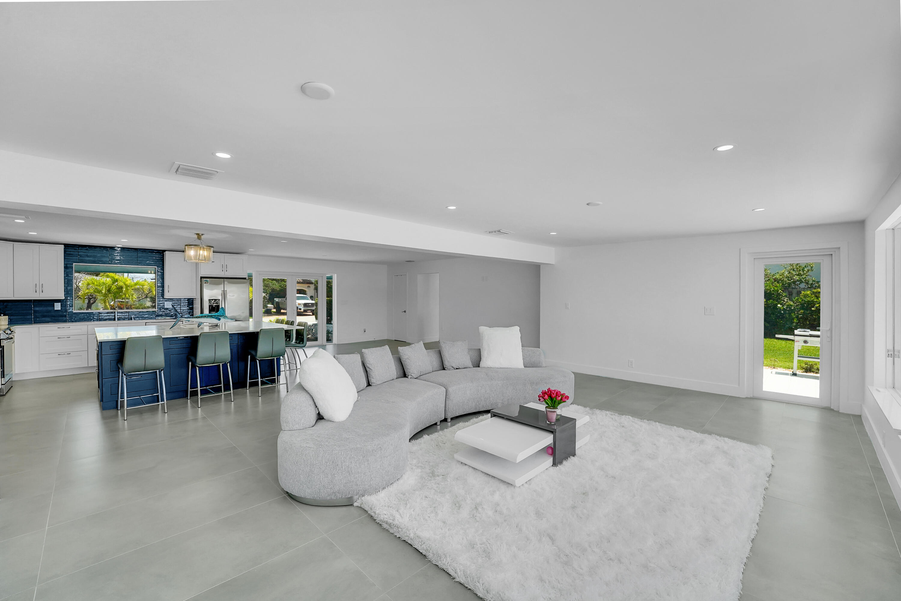 LIGHTHOUSE POINT 6TH SEC - Residential Lease