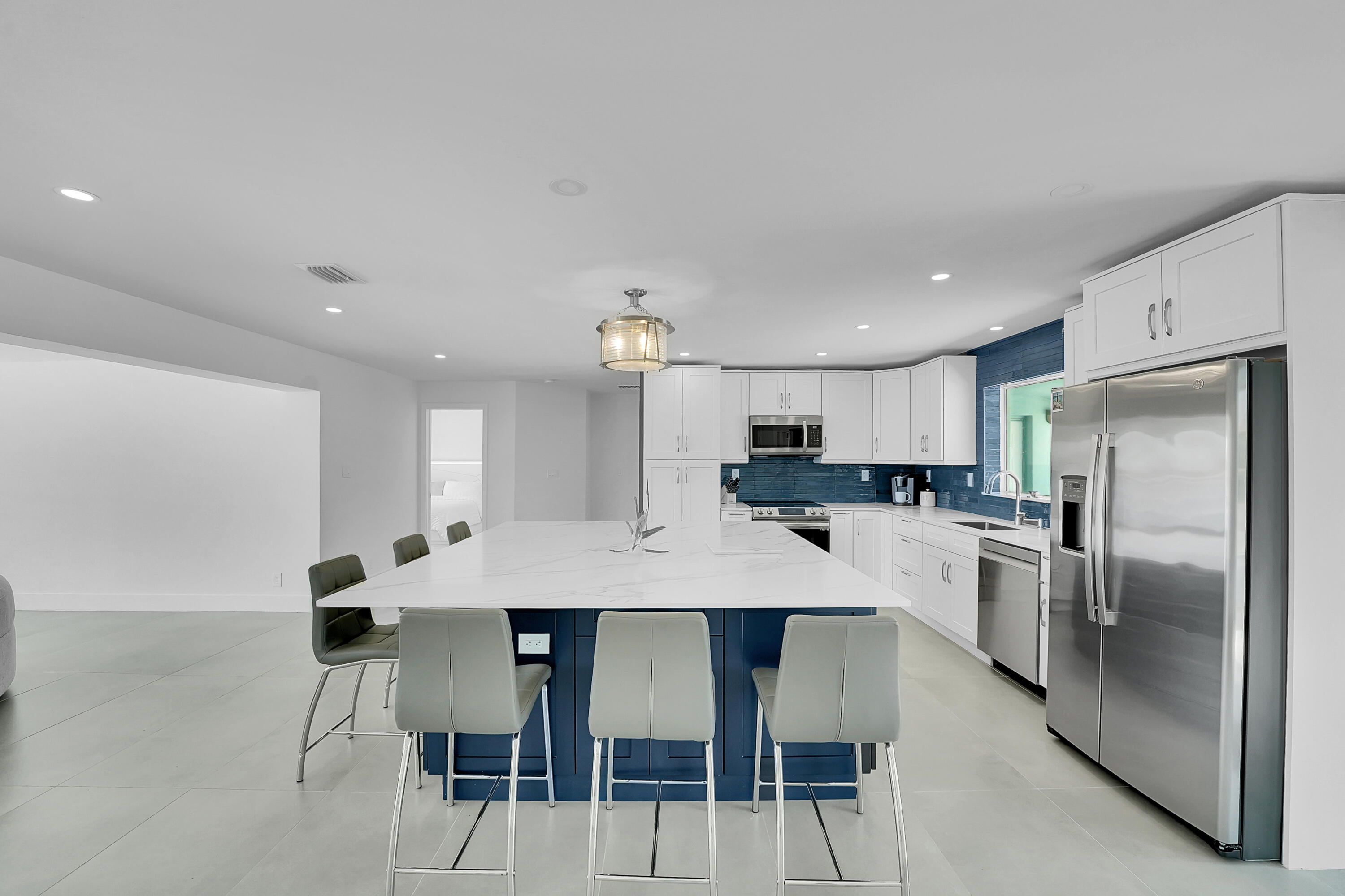 LIGHTHOUSE POINT 6TH SEC - Residential Lease