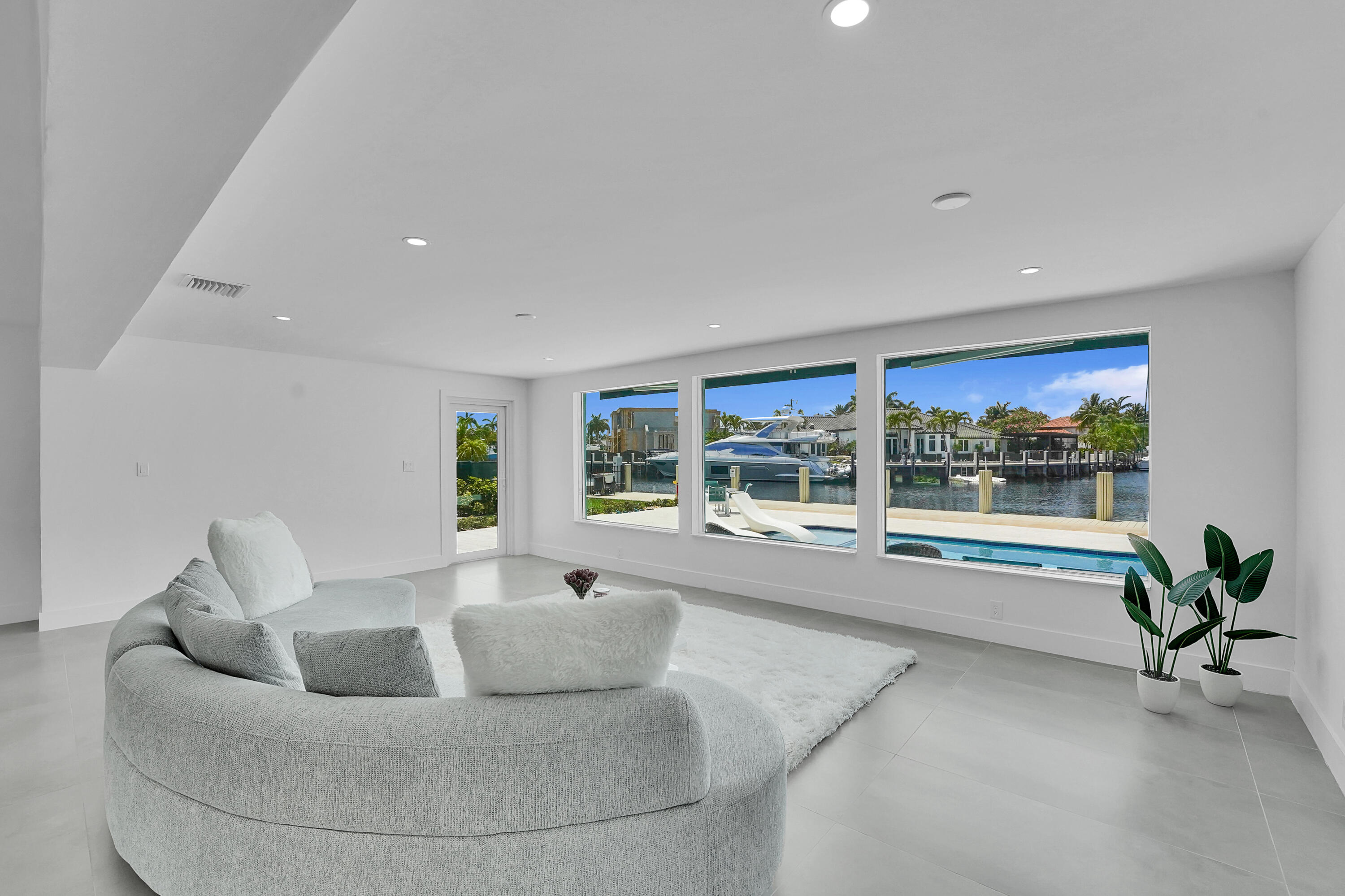 LIGHTHOUSE POINT 6TH SEC - Residential Lease