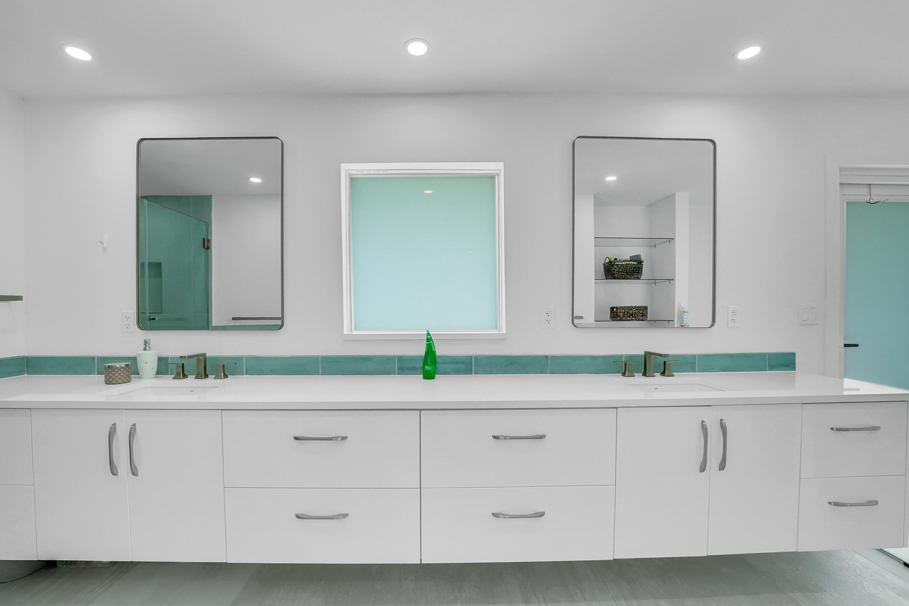 LIGHTHOUSE POINT 6TH SEC - Residential Lease