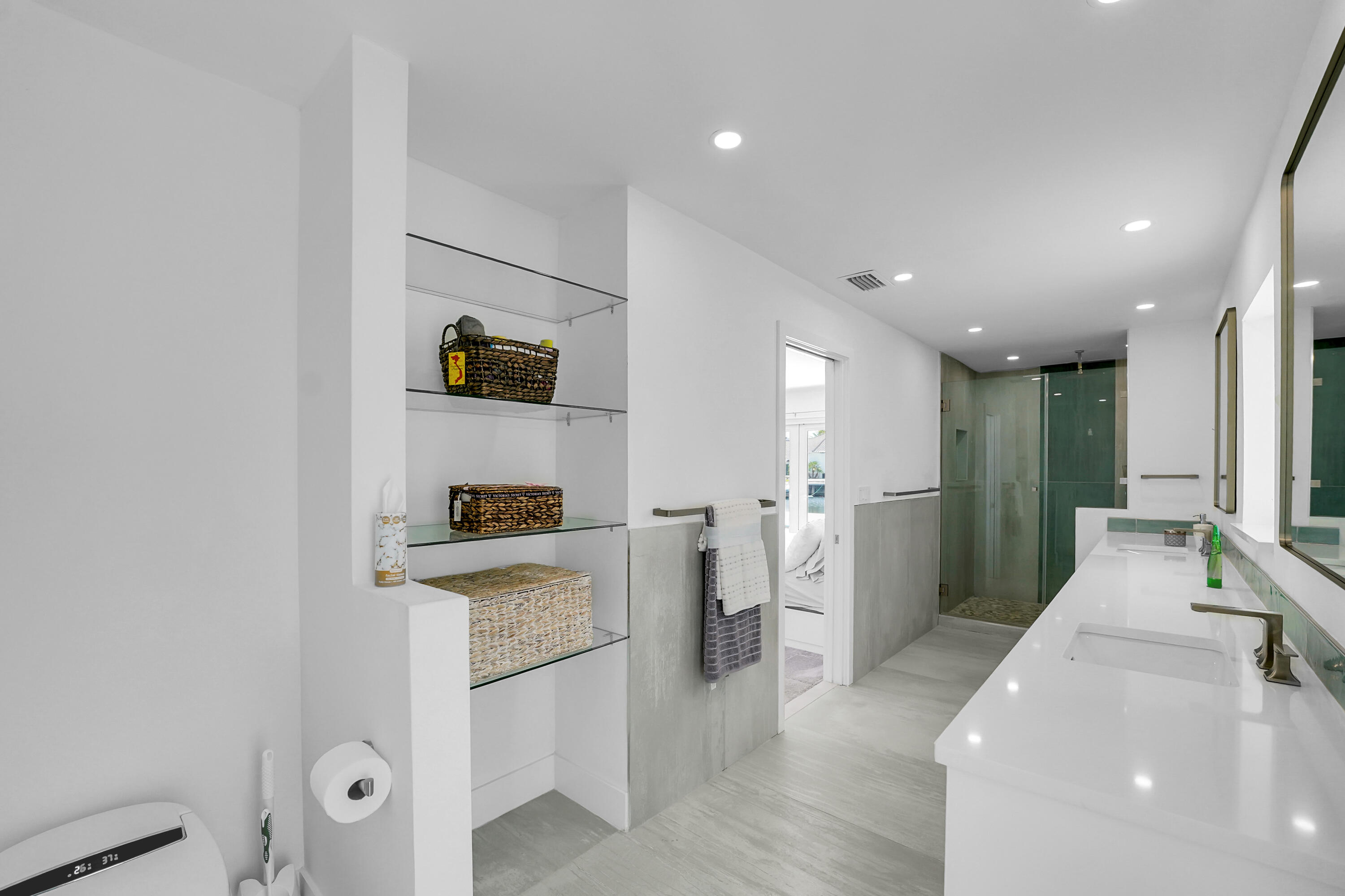 LIGHTHOUSE POINT 6TH SEC - Residential Lease