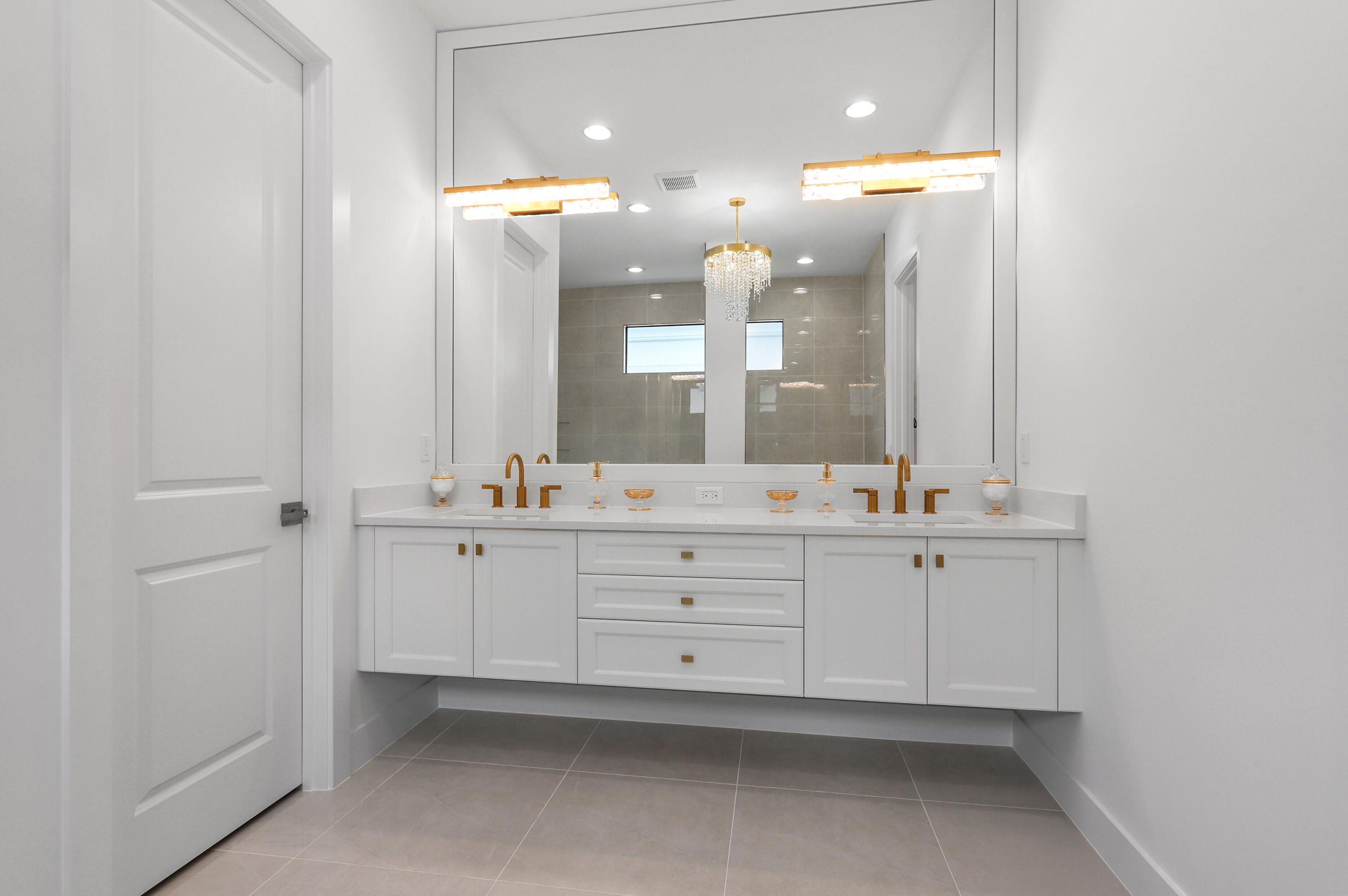 ARTISTRY - Residential Lease