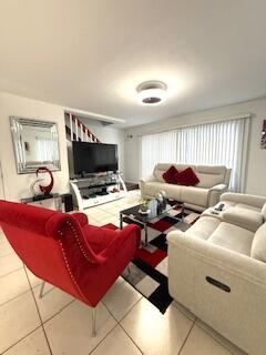 CHARTER CLUB OF PALM BEAC - Residential