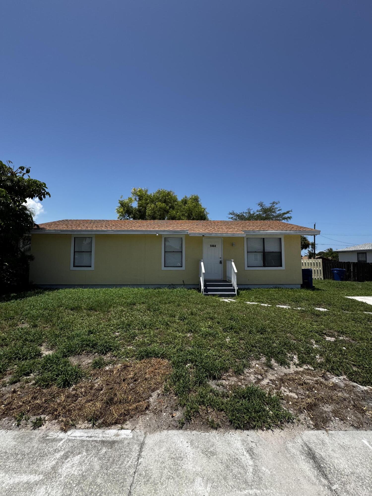 1464 W 32nd Street