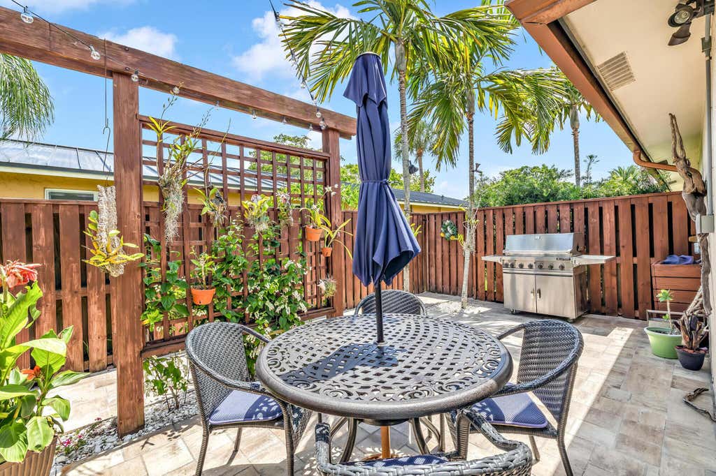 Photo of 1779 NW 88th Way, Coral Springs, FL 33071 (MLS # B26035386)