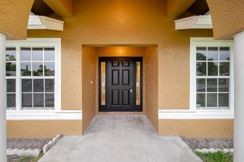 A home in Port St Lucie