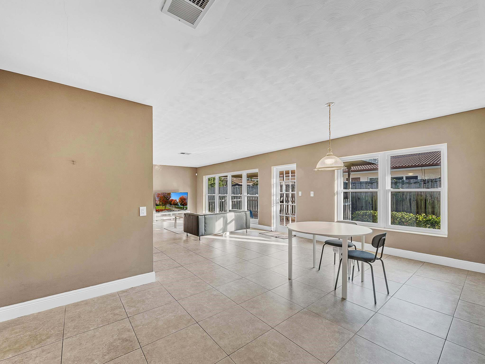 Palm Ridge 31-30 B - Residential