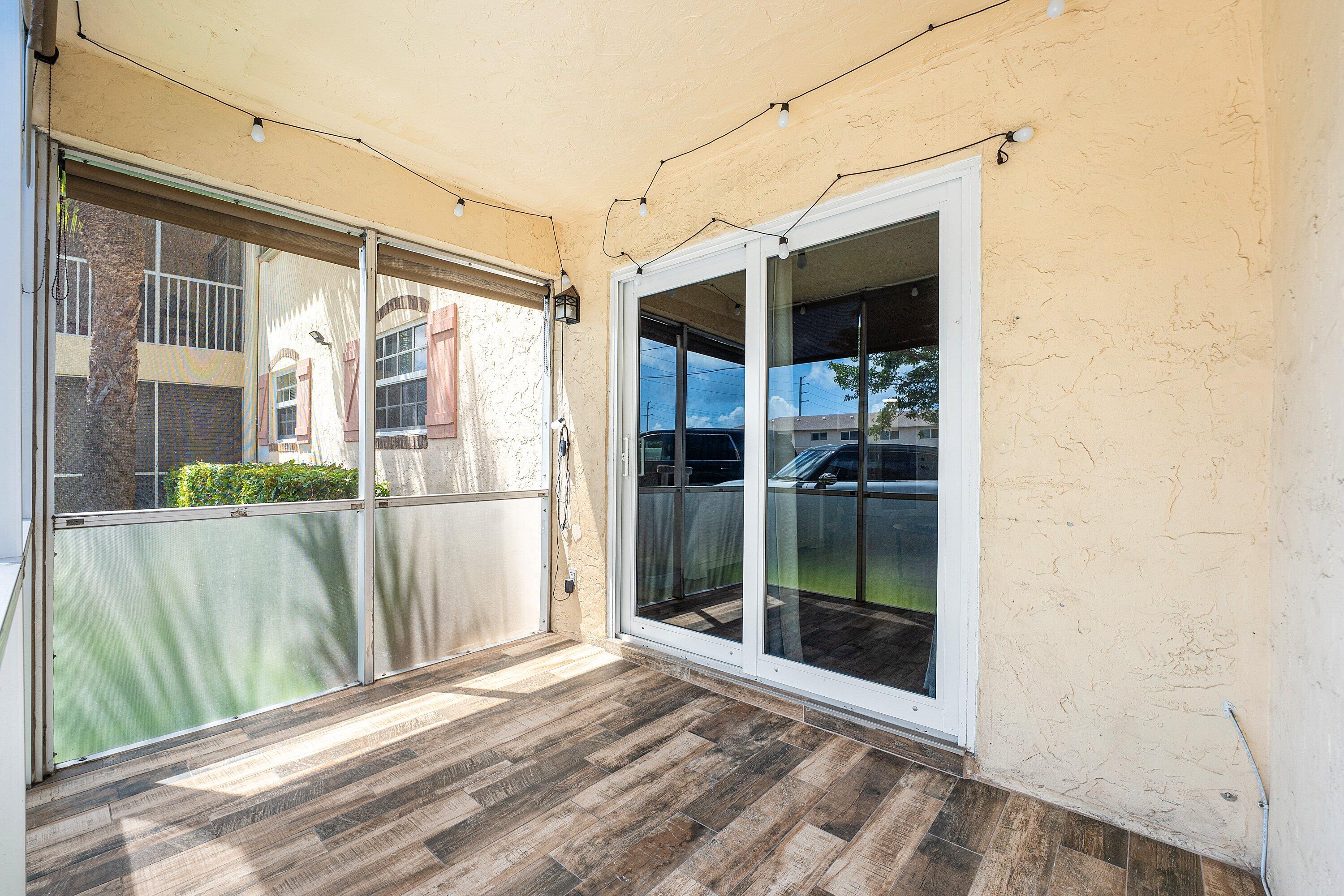 BARCELONA GARDENS CONDO BLDG 300 - Residential