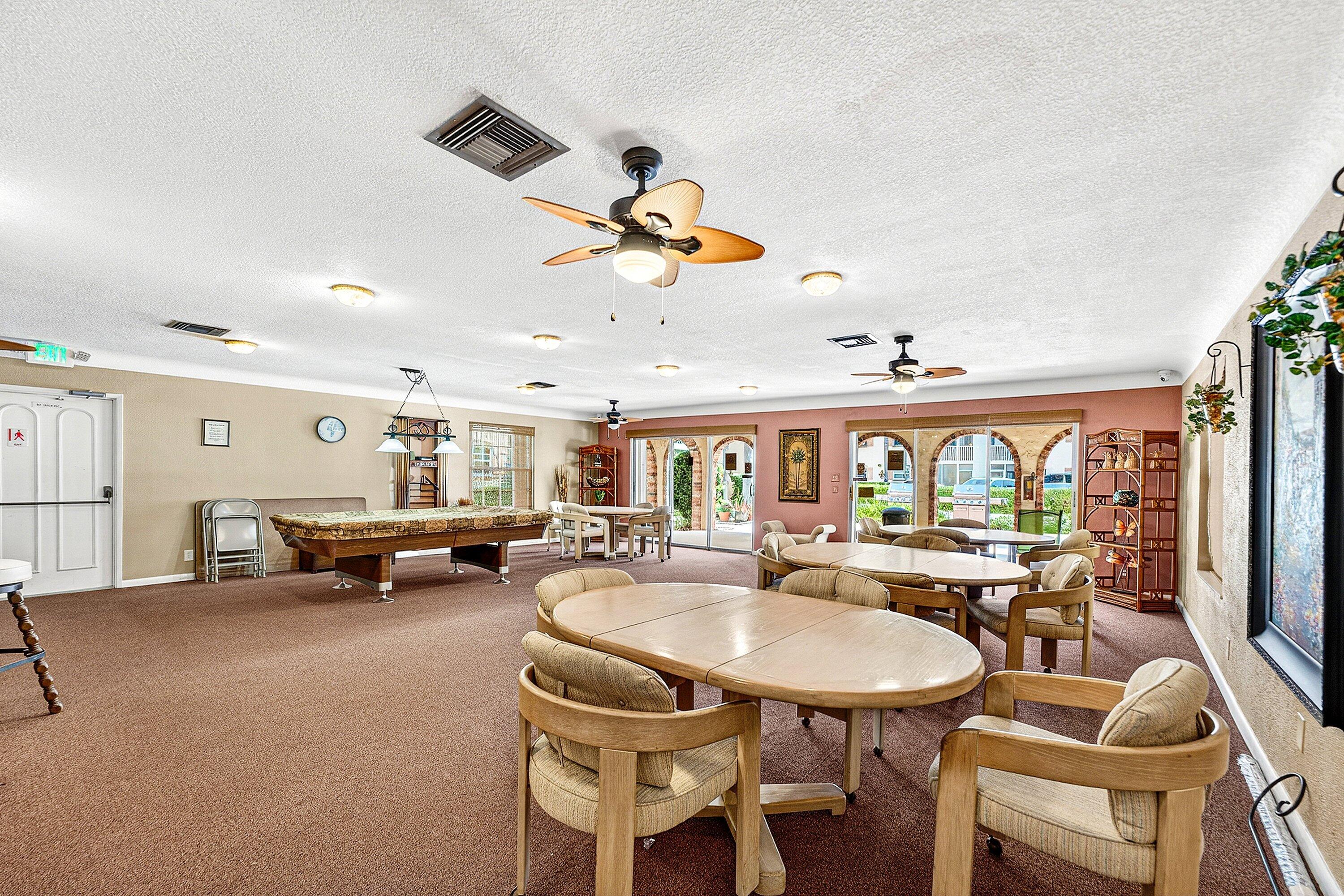 BARCELONA GARDENS CONDO BLDG 300 - Residential