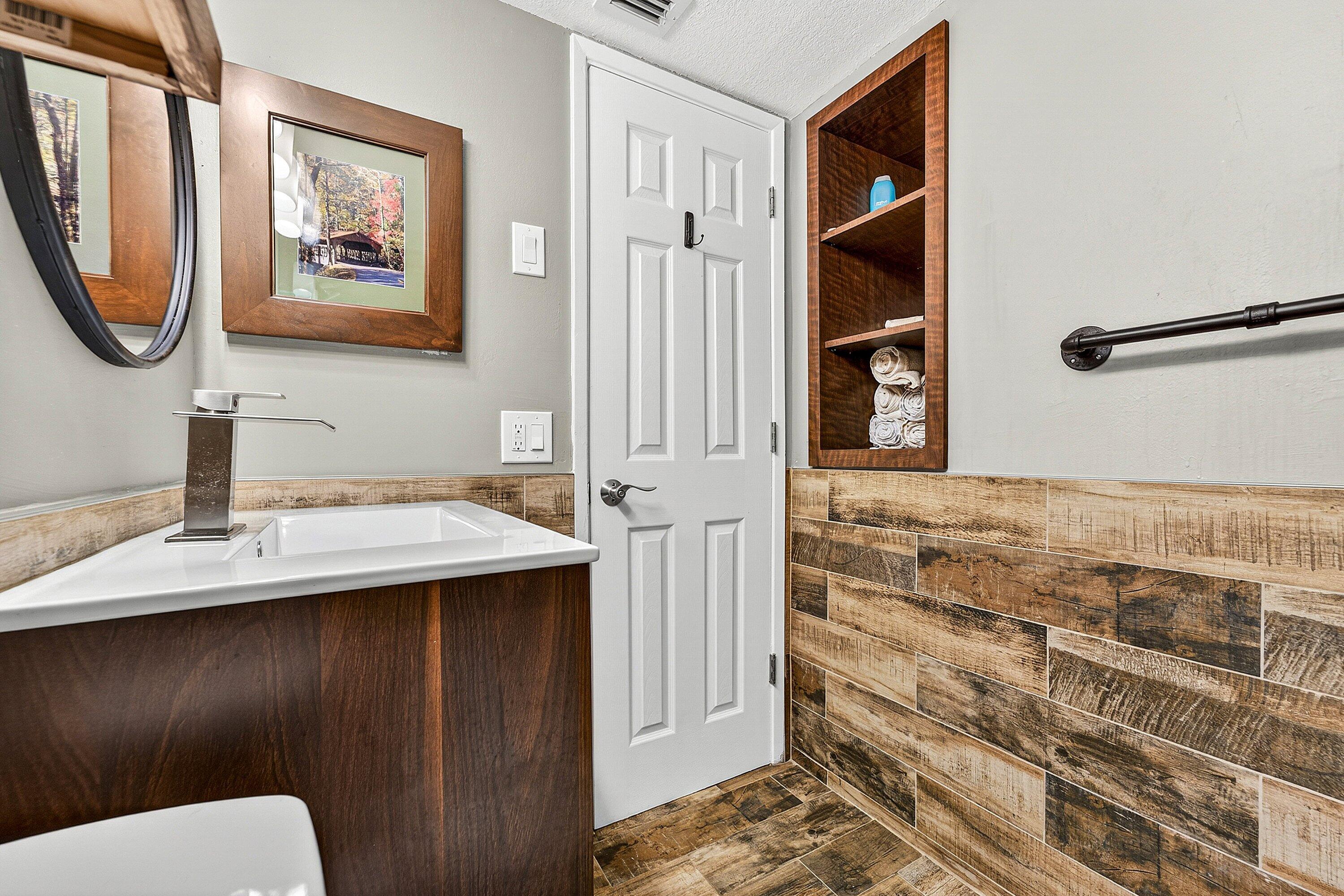 BARCELONA GARDENS CONDO BLDG 300 - Residential