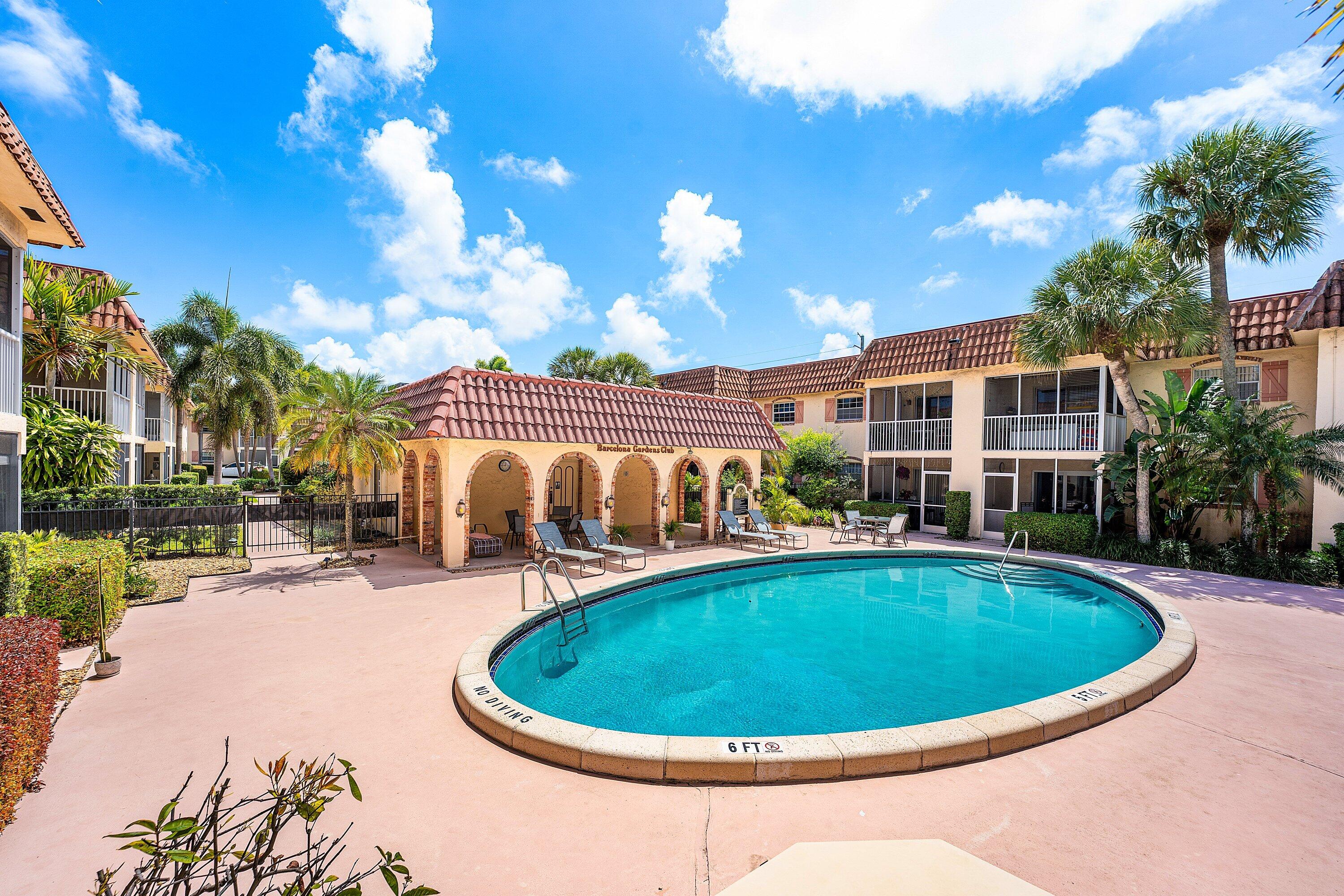 BARCELONA GARDENS CONDO BLDG 300 - Residential