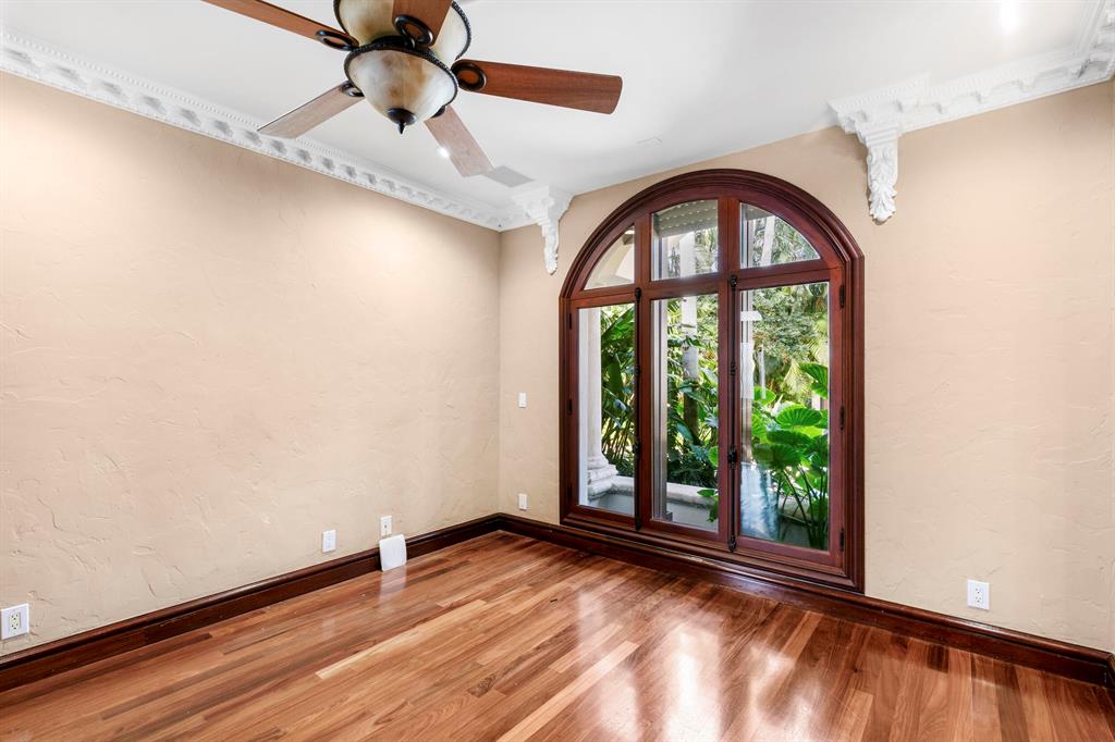 HILLSBORO ISLES - Residential