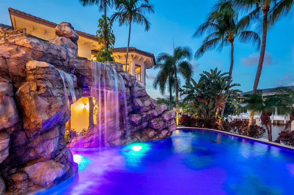 HILLSBORO ISLES - Residential