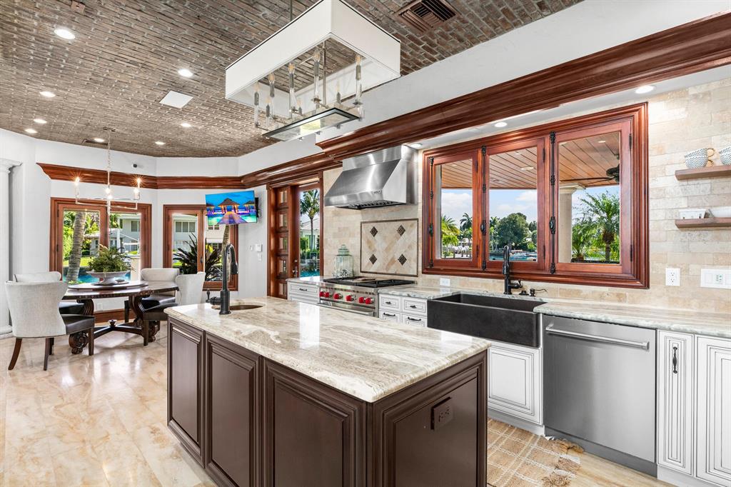 HILLSBORO ISLES - Residential