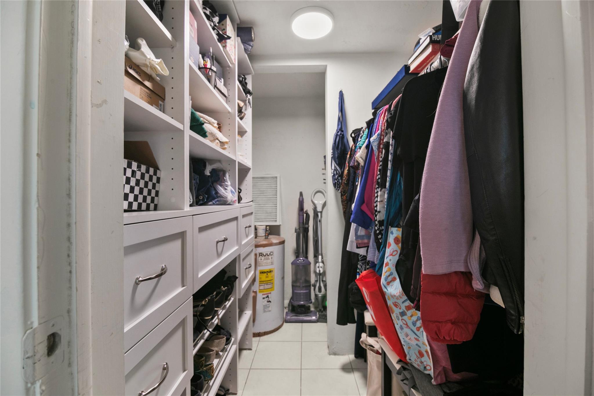 COACH HOUSE EAST & WEST - Residential