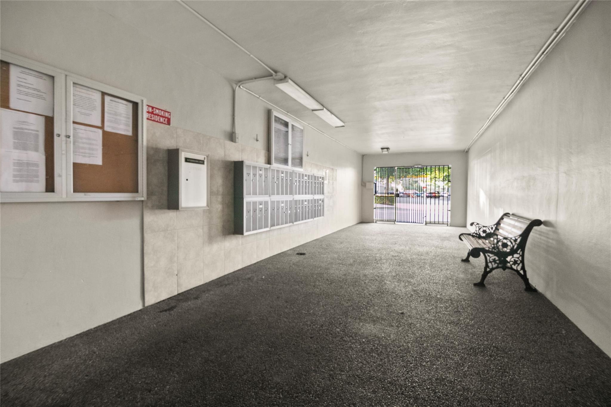 COACH HOUSE EAST & WEST - Residential