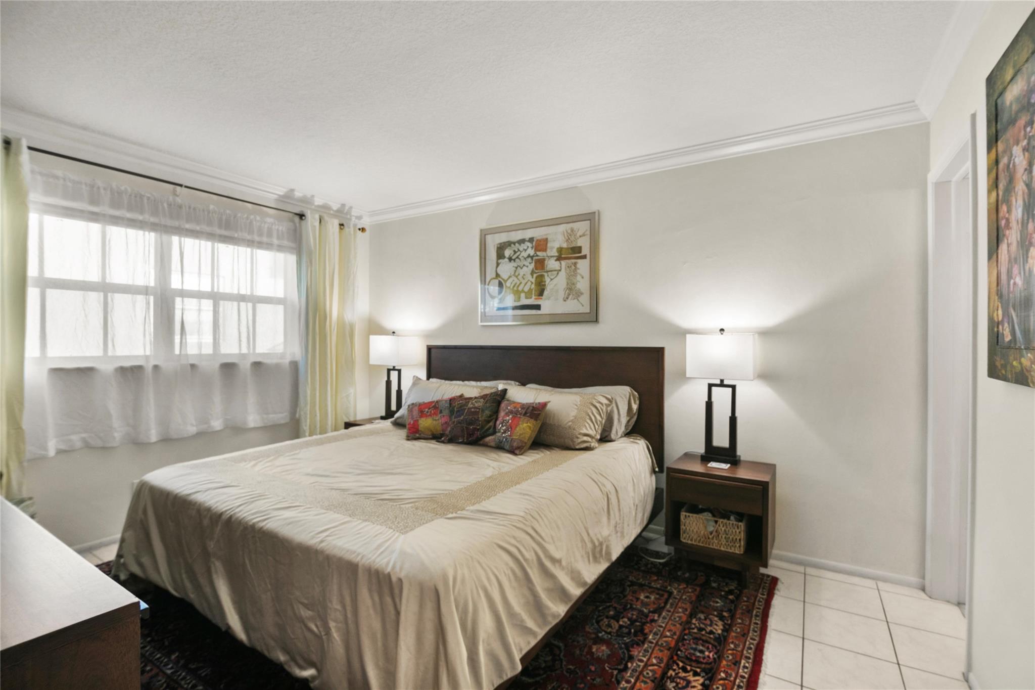 COACH HOUSE EAST & WEST - Residential