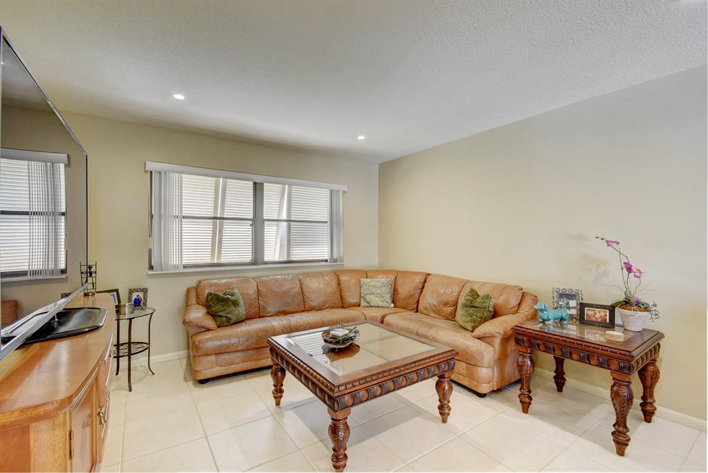 FLORAL PARK - Residential