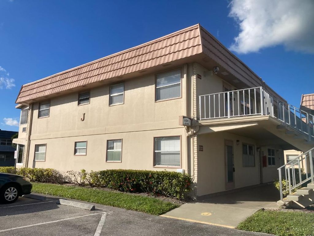 Photo of 445 Saxony Way #445, Delray Beach, FL 33446 (MLS # R11142405)