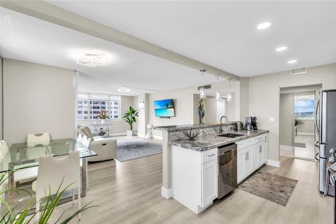 Photo of 4330 hillcrest Dr #810, Hollywood, FL 33021 (MLS # F10533466) Photo of 4330 hillcrest Dr #810, Hollywood, FL 33021 (MLS # F10533466)