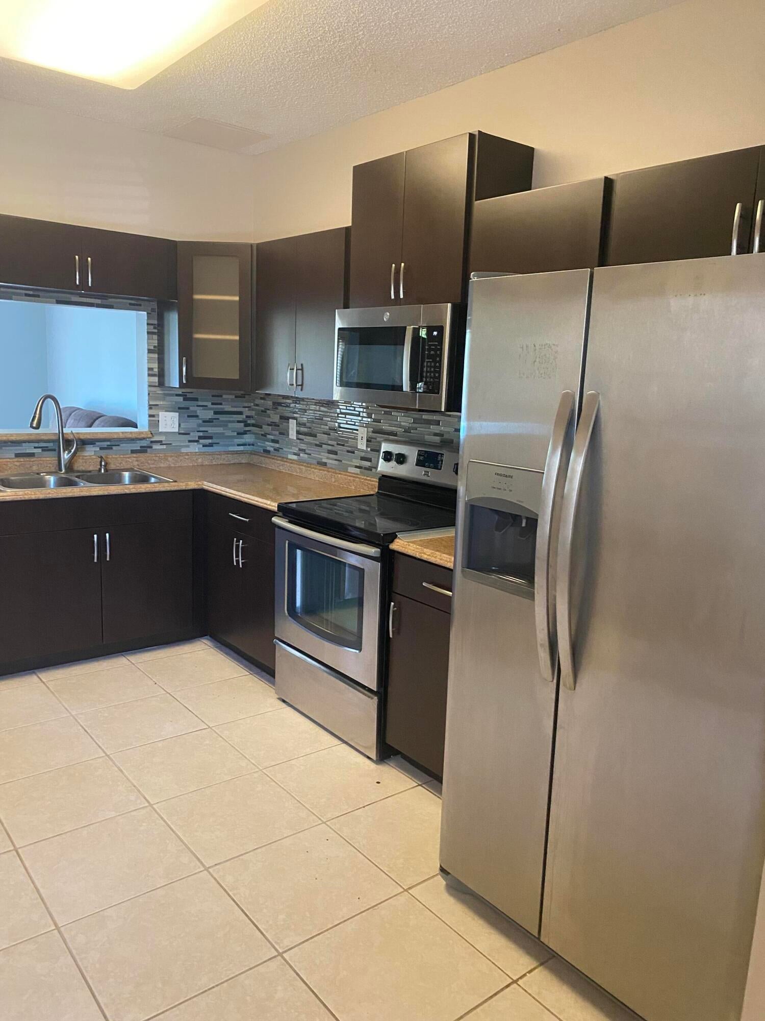Properties | Stephanie Kaufman 8315 Via Leonessa 8315