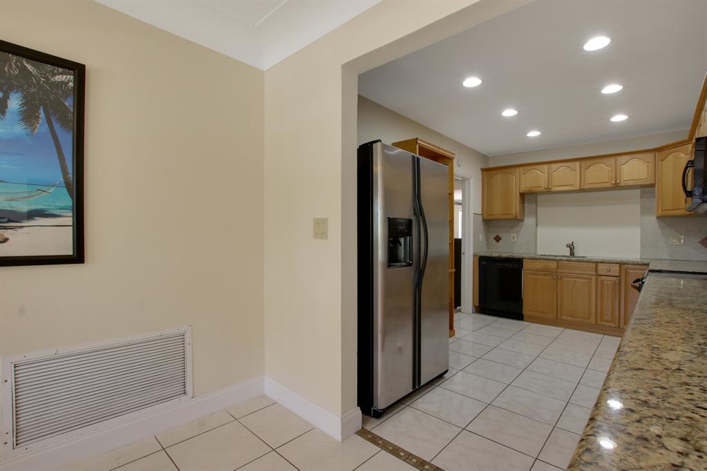 BOCA RATON SQUARE UNIT 2 - Residential