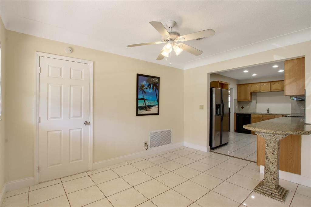 BOCA RATON SQUARE UNIT 2 - Residential