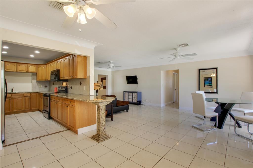 BOCA RATON SQUARE UNIT 2 - Residential