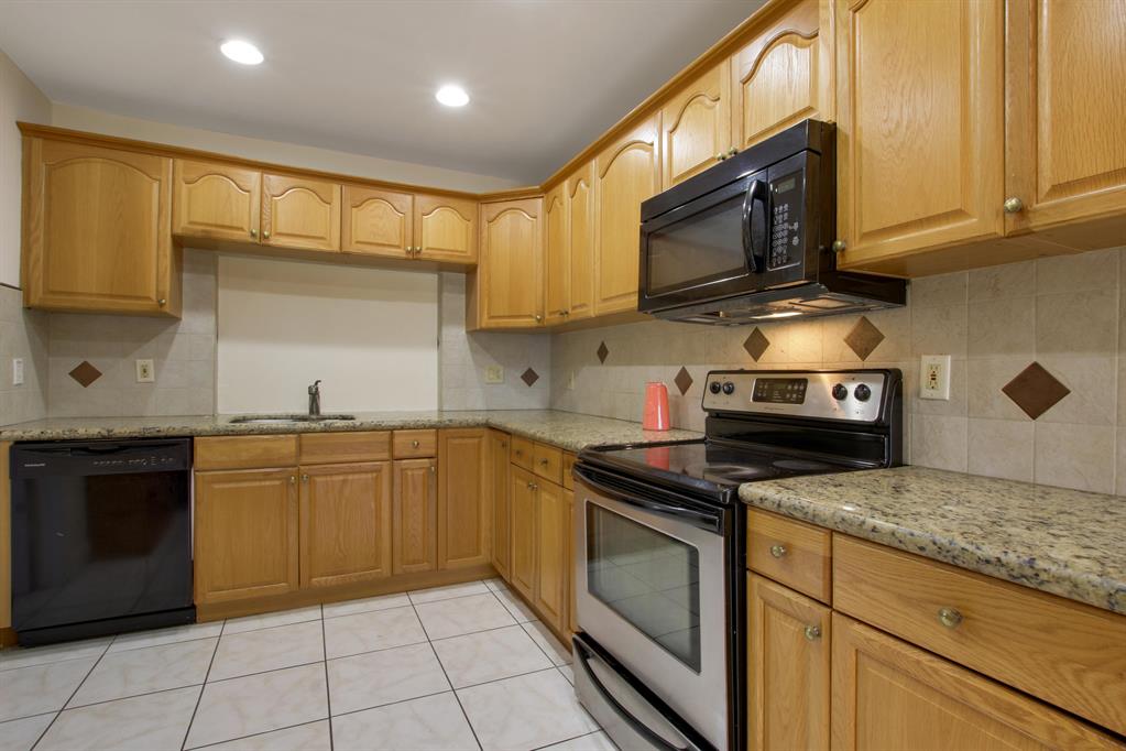 BOCA RATON SQUARE UNIT 2 - Residential