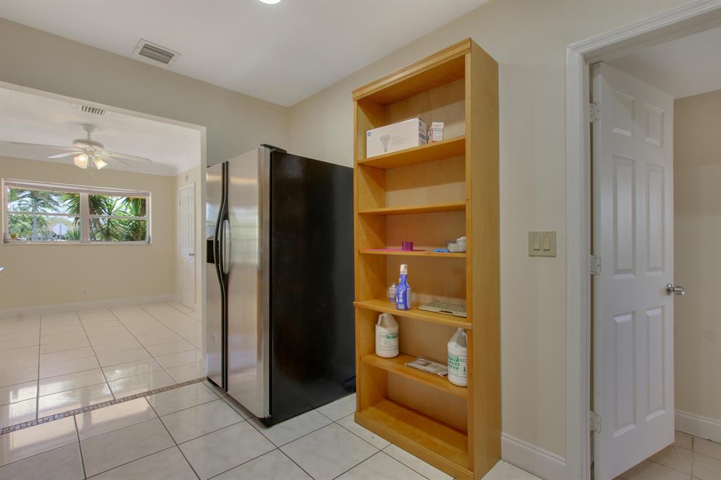 BOCA RATON SQUARE UNIT 2 - Residential